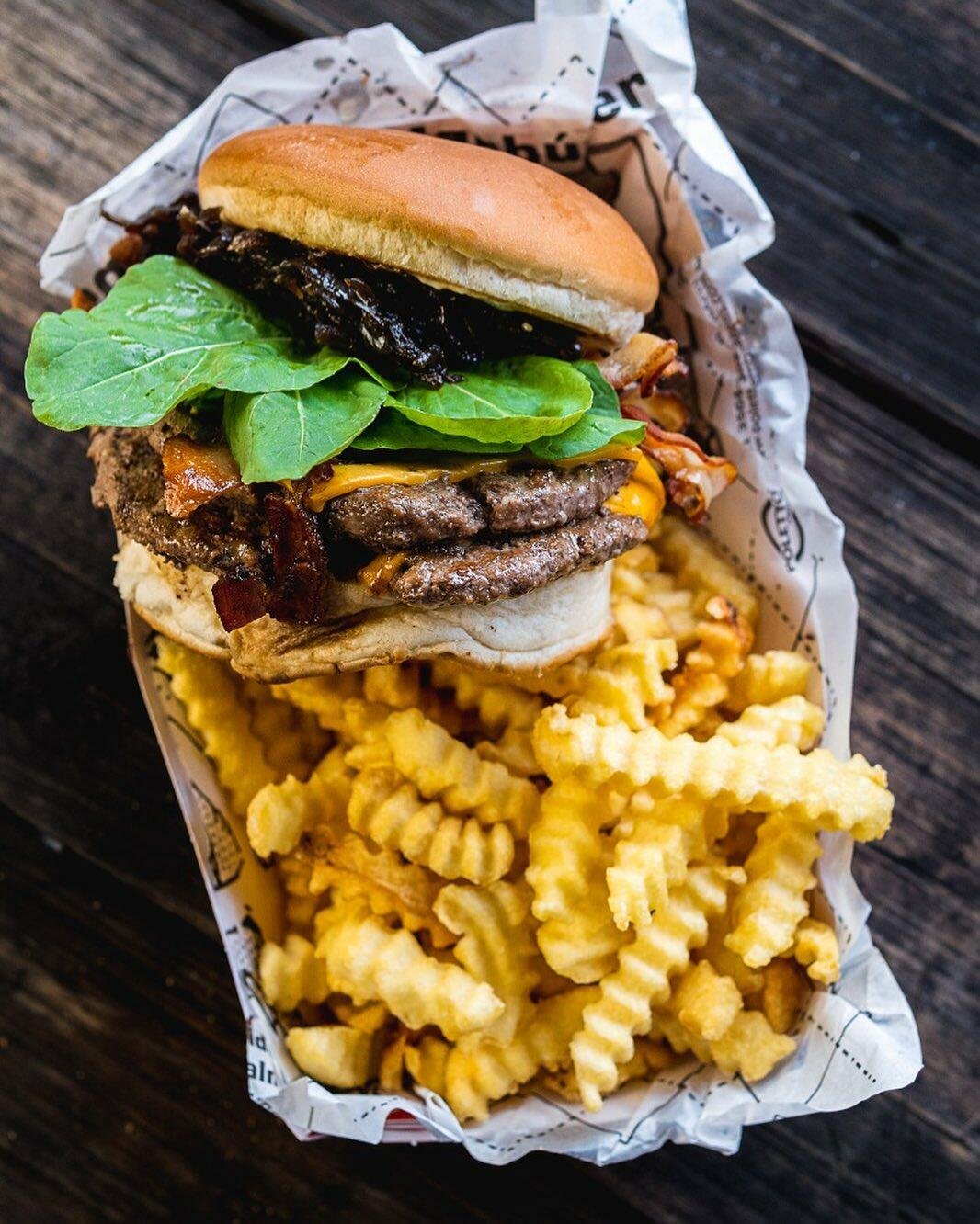 Burger com Vista no Alpen Park!