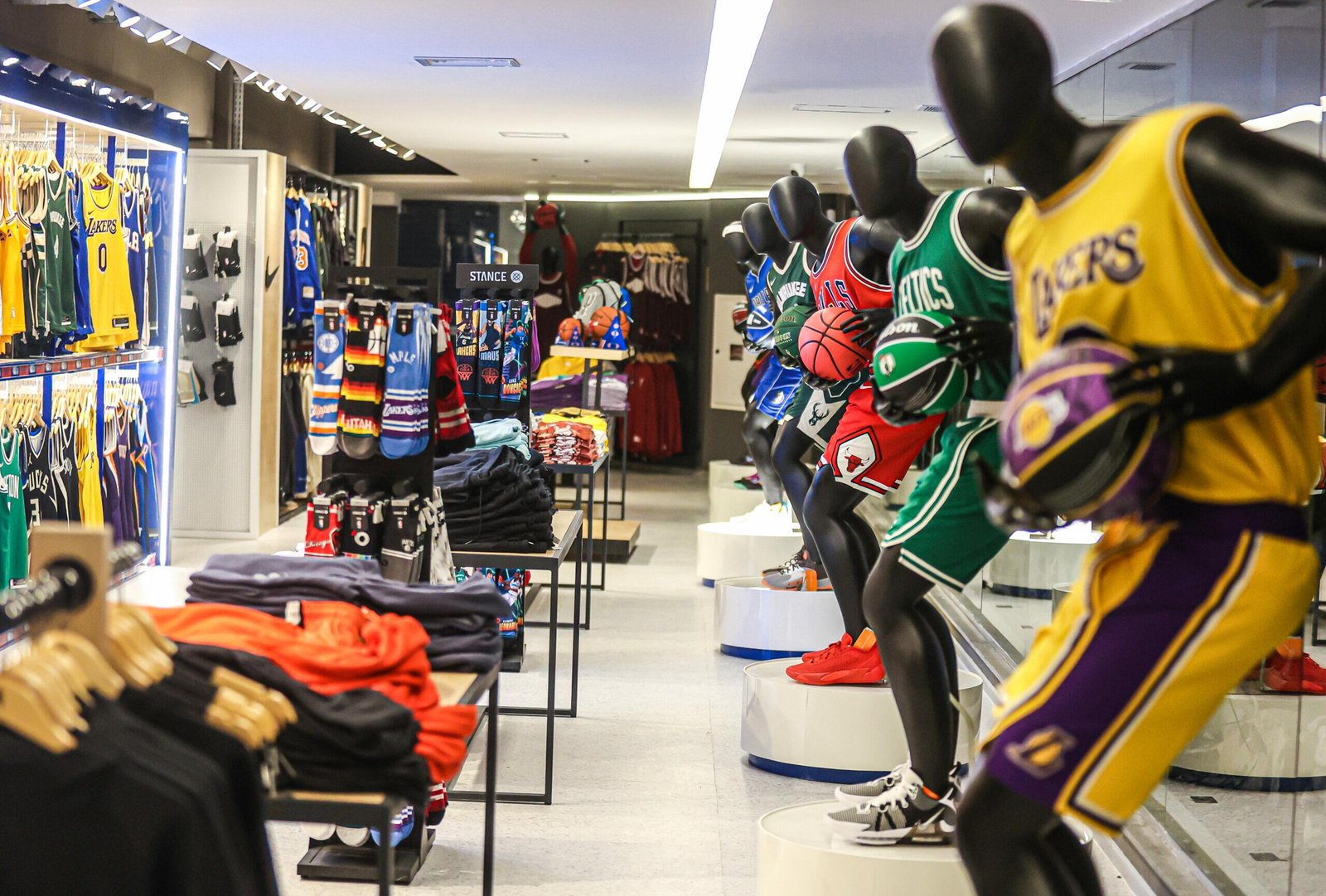 Viva o jogo no maior espaço da NBA do mundo!