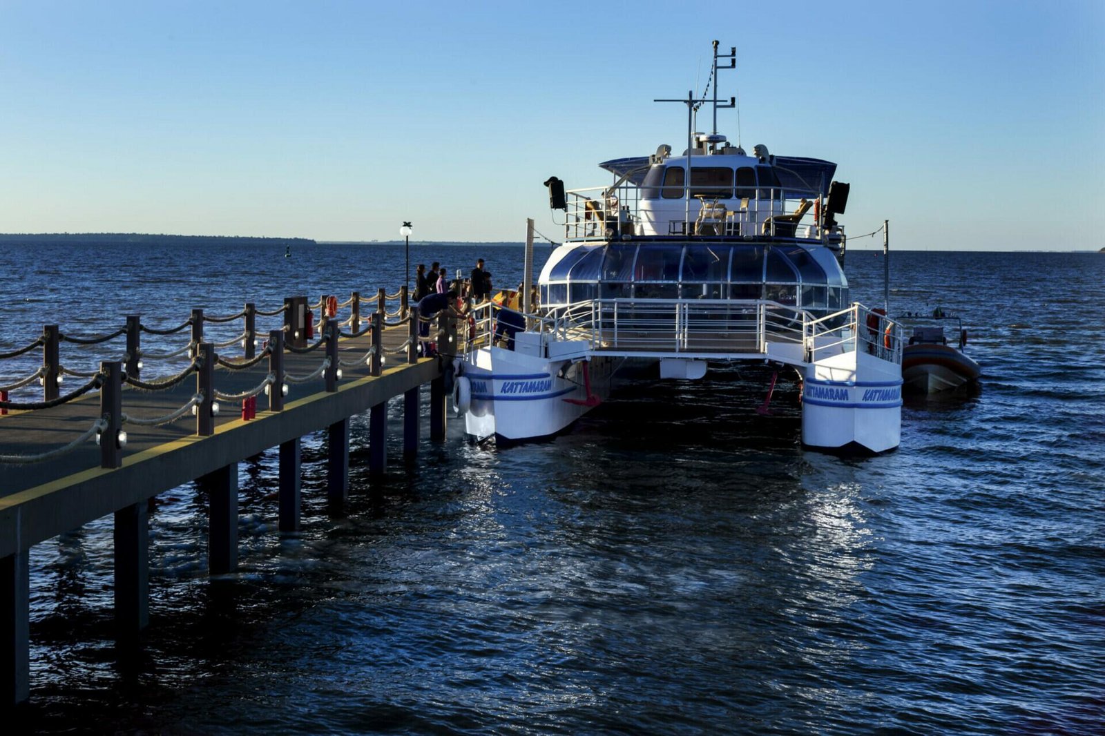 Almoço encontro das águas a bordo do Kattamaram II.