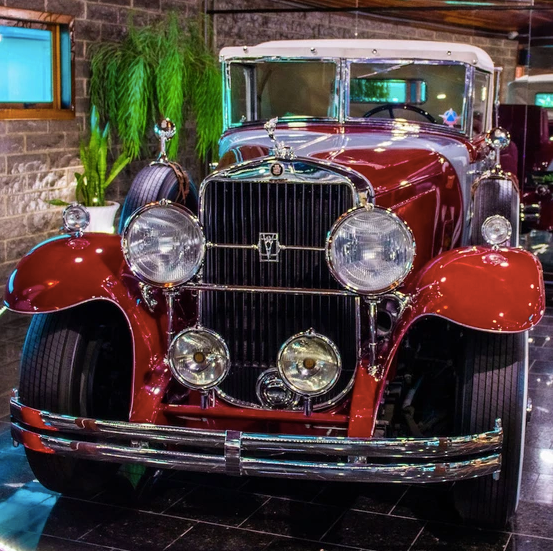 Glamour e Clássicos em Movimento no Hollywood Dream Cars!