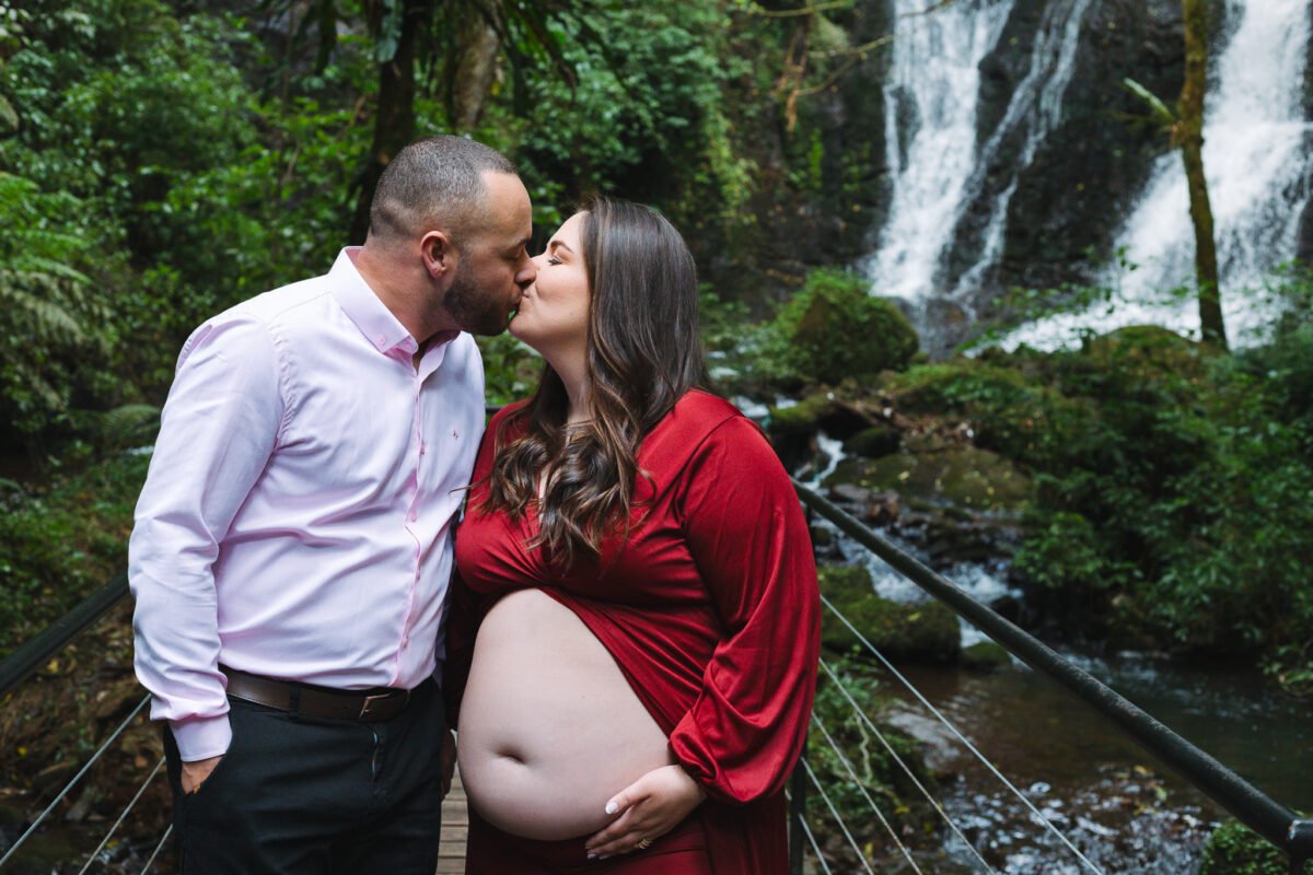 Descubra Gramado e Canela com um ensaio fotográfico! Transforme sua viagem em uma experiência inesquecível com um book turístico completo.