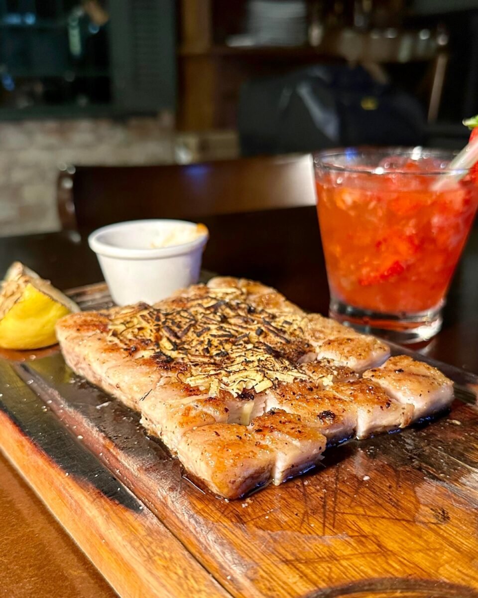 Opções de combo na melhor parrilla do 4° Distrito!