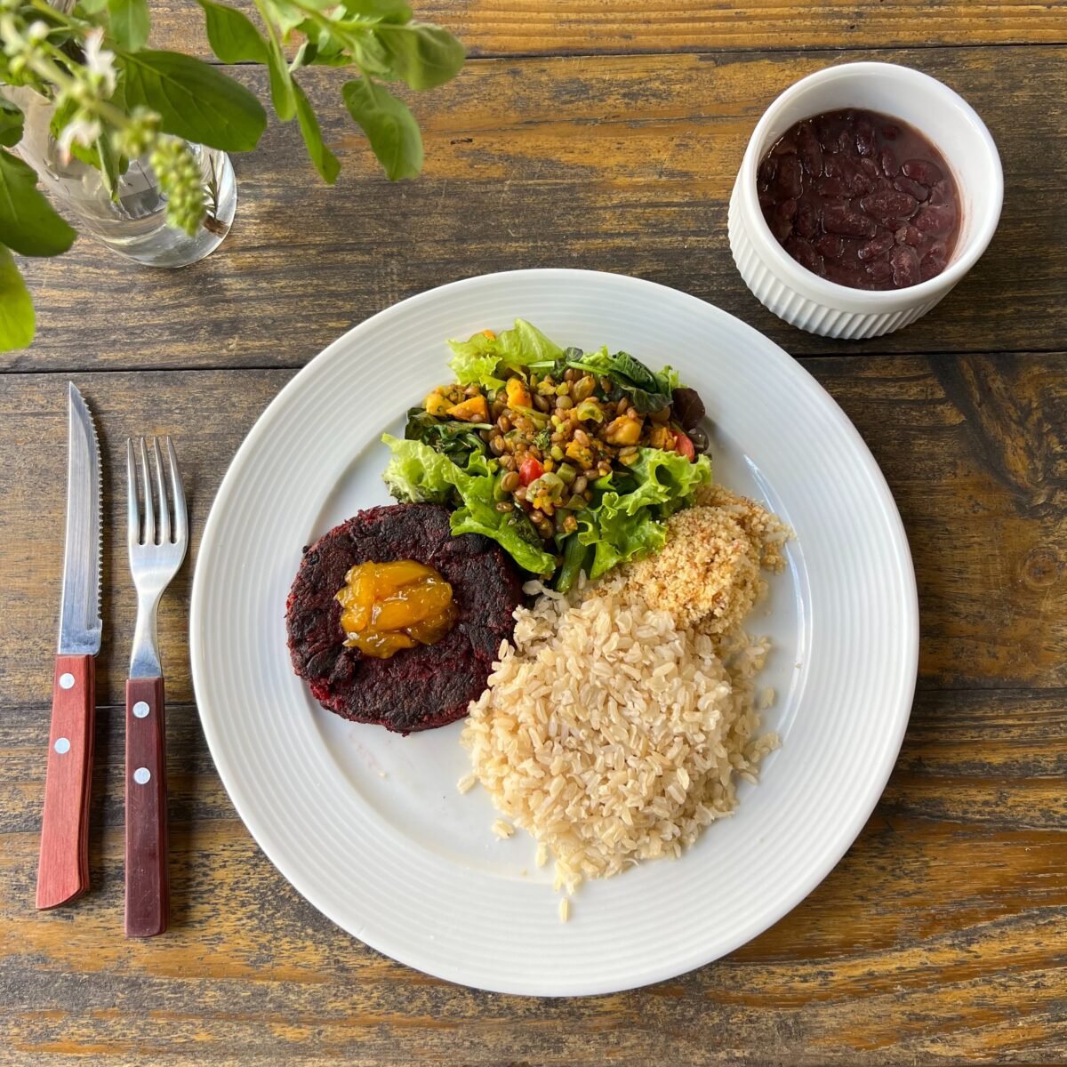 Almoço com buffet livre com muita variedade e qualidade!
