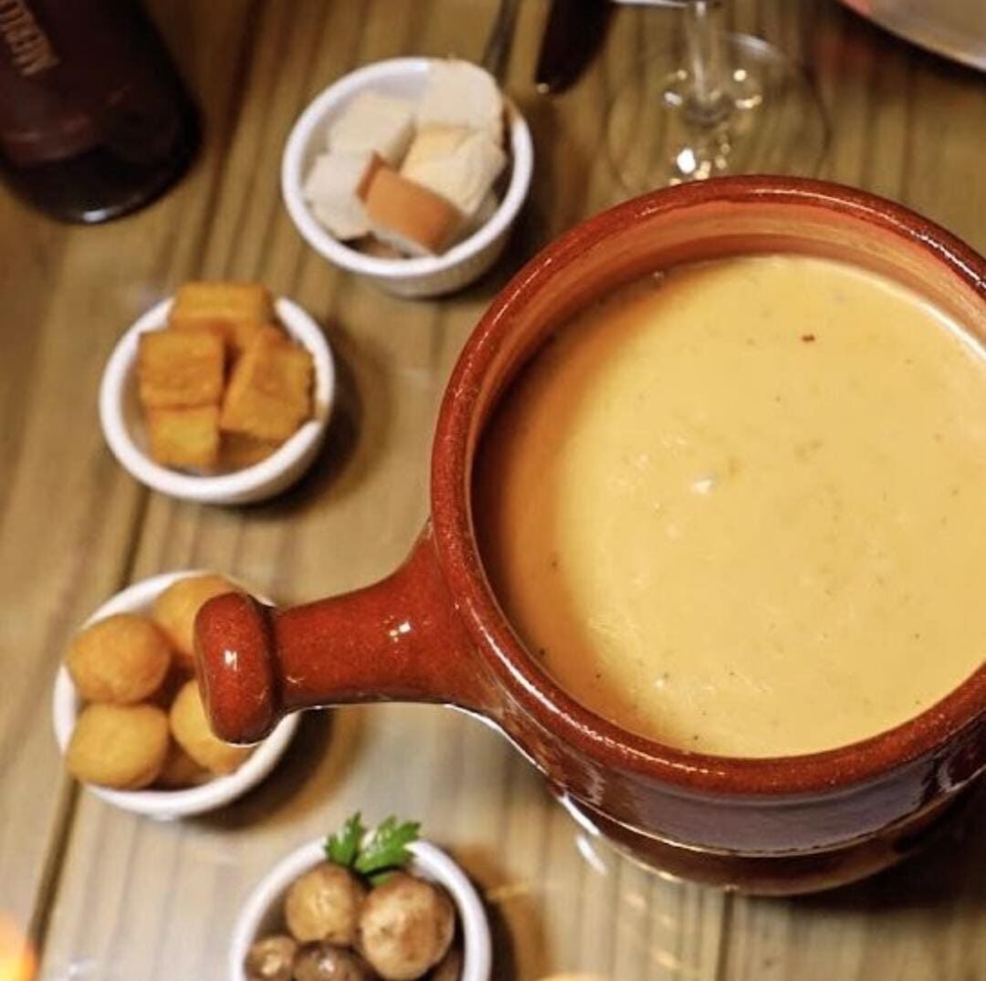 Sequencia de Fondue Tradicional e La Gare! Fondue todo o dia o dia todo! Uma experiência incrível!