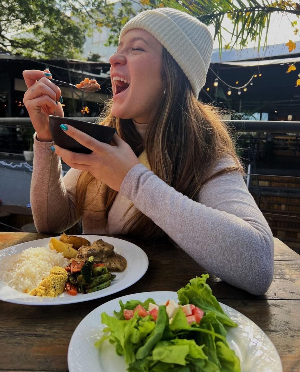 Almoço com buffet livre com muita variedade e qualidade!