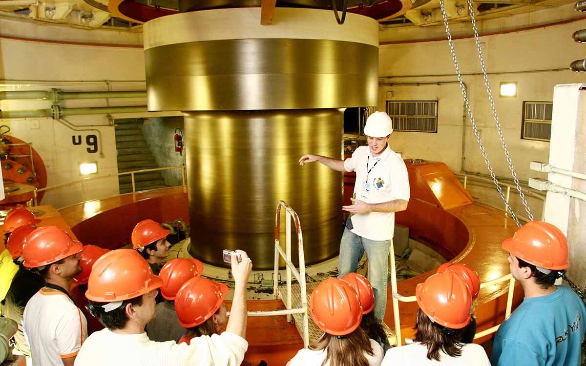 Ingresso para Itaipu Circuito Especial, você irá se impressionar com toda a grandiosidade e modernidade de uma das maiores usinas hidrelétricas do mundo.