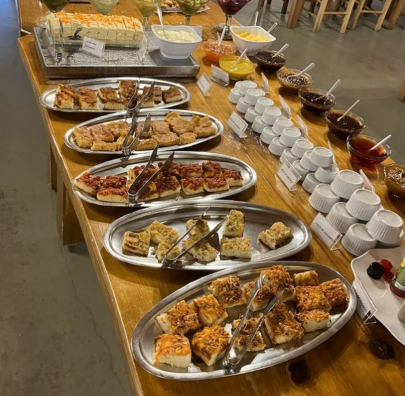 O tradicional café colonial da família Foss, com música típica italiana no Caffé Della Nonna, em Gramado!