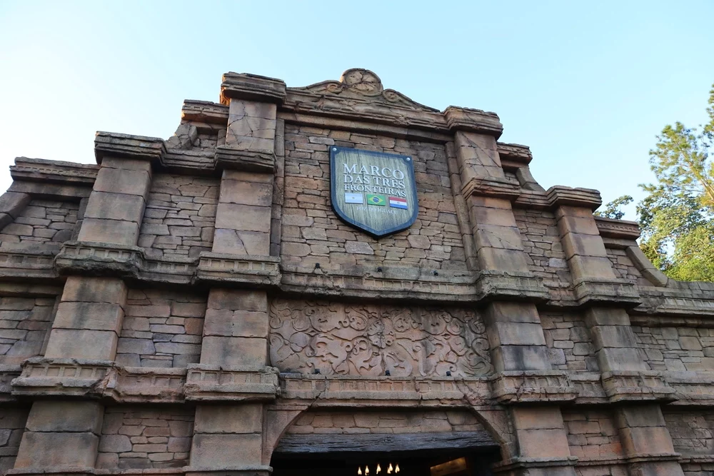 Ingressos para o Marco das Três Fronteiras: Conheça Três Países em um Único Dia!