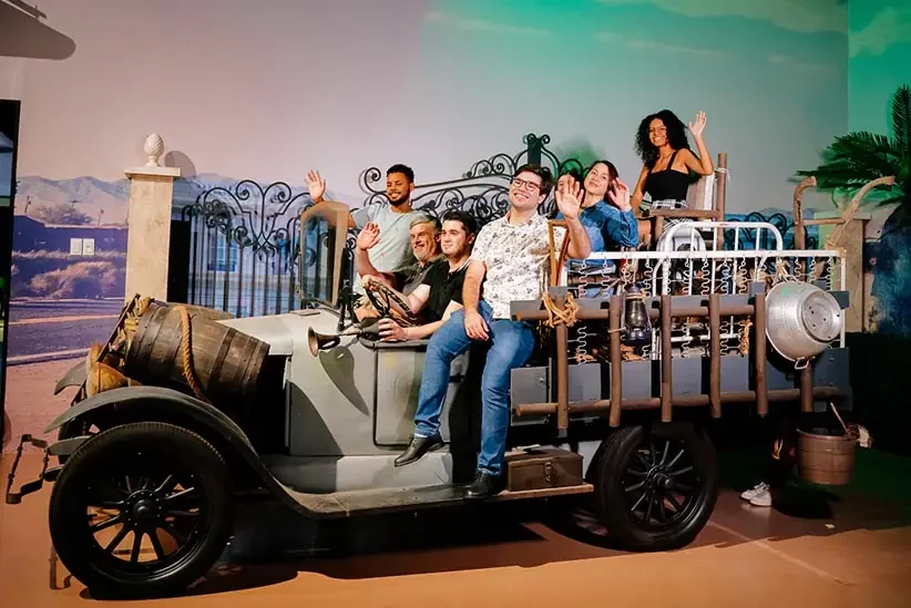 ️ Conheça os carros famosos de Hollywood, no Movie Cars!