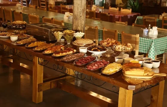 Tour raízes coloniais: ingresso, transporte e café colonial em Gramado!