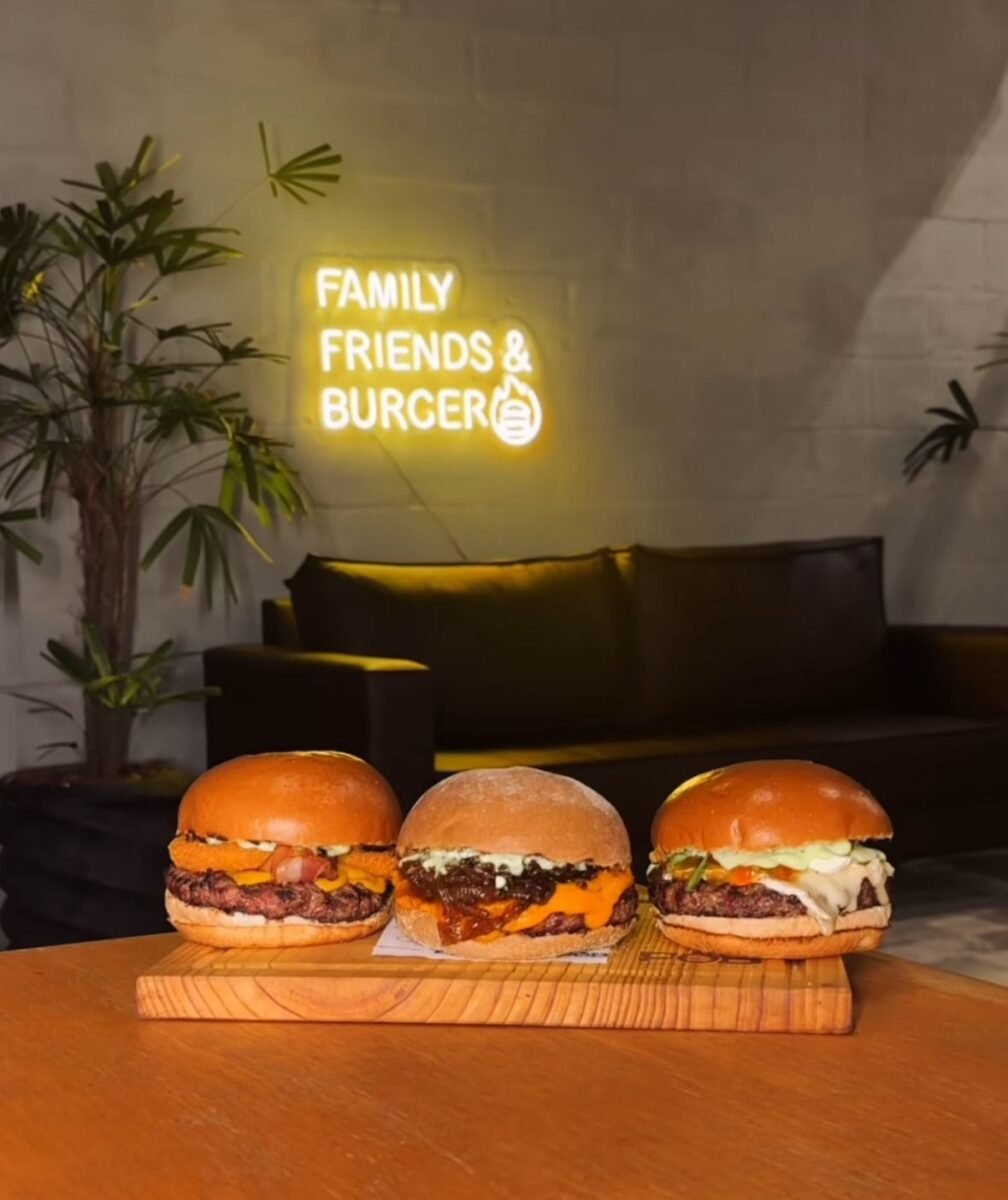 Burgers irresistíveis + Batata: escolha o seu favorito em Viamão!