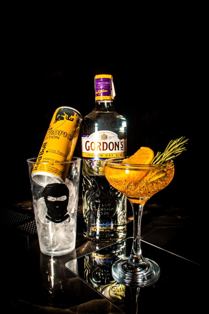 Noite na Plur com R$100 em Consumo: HipHop & Funk no 4º Distrito!