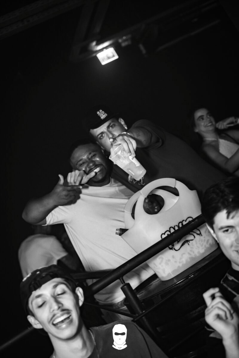 Noite na Plur com R$100 em Consumo: HipHop & Funk no 4º Distrito!