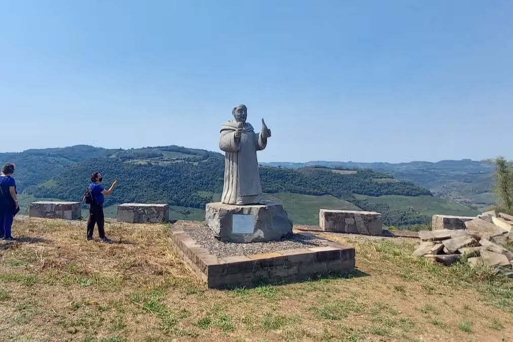 Faria Lemos: Vinhos, História e um Pôr do Sol Inesquecível!