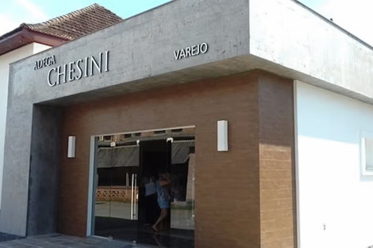 Farroupilha: Um Brinde à Tradição com Vinhos e Cervejas Artesanais!