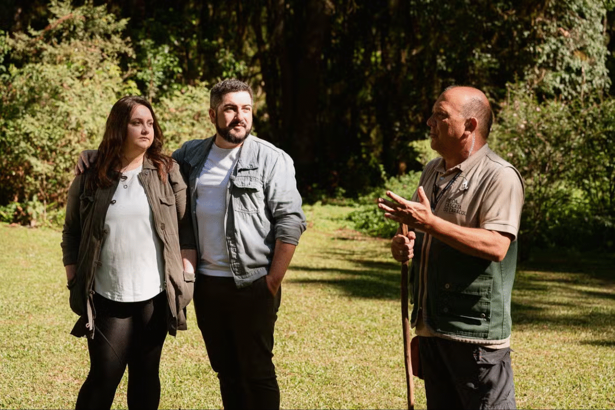 Pé da Cascata Explorer: Natureza, cultura e emoção em um só passeio!