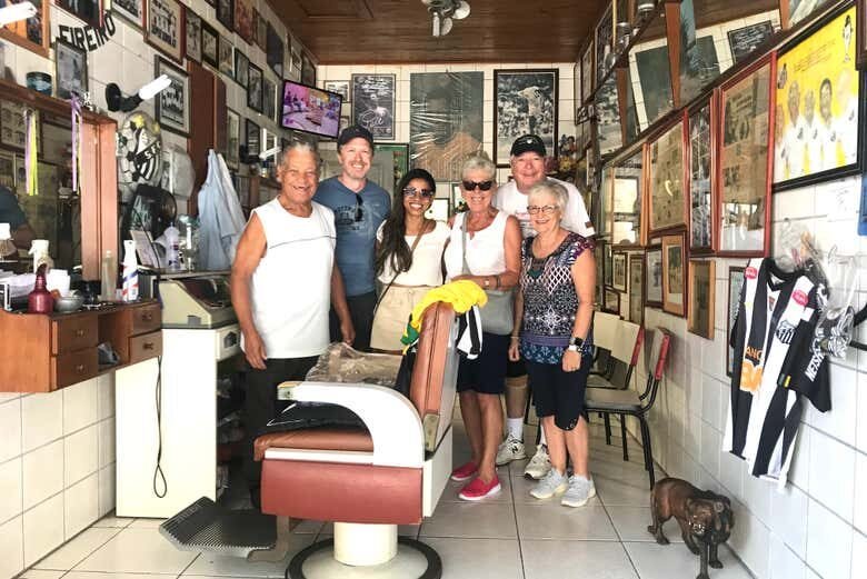 Tour Privado do Pelé em Santos: Conheça a História do Rei do Futebol!