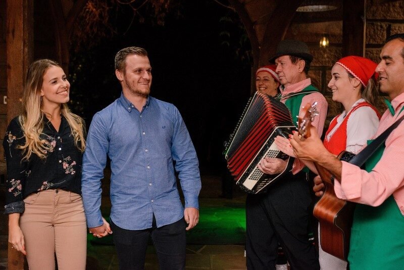 Noite Italiana na Linha Bella: Jantar com show, buffet e sotaque da nona!