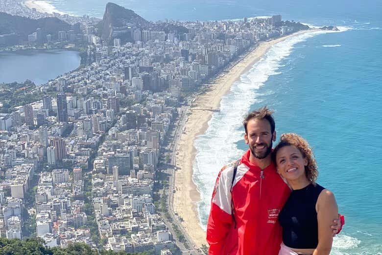 Descubra o Morro Dois Irmãos e o Vidigal: Natureza e Cultura no Rio de Janeiro!