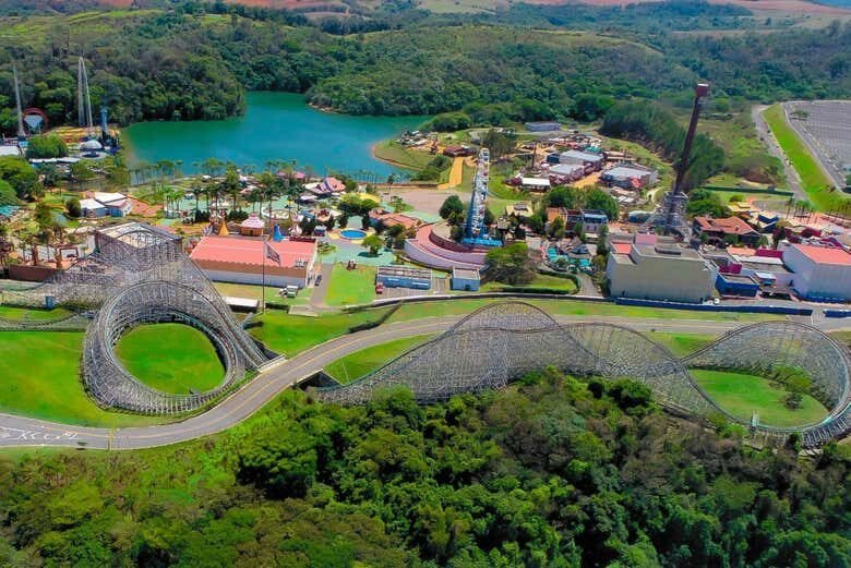 Viva Emoções Incríveis no Hopi Hari, o País Mais Divertido do Mundo!