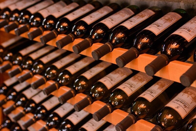 Um passeio entre vinhos, histórias e comida típica!