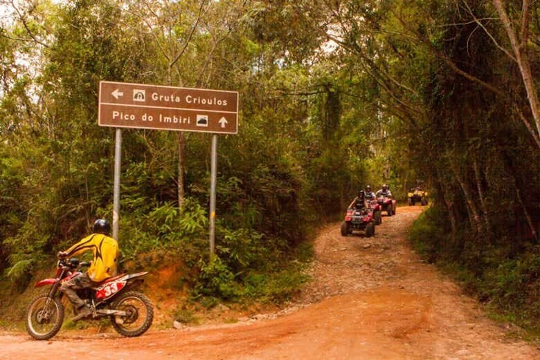 Explore as Belezas de Campos do Jordão em Uma Aventura de Quadriciclo!