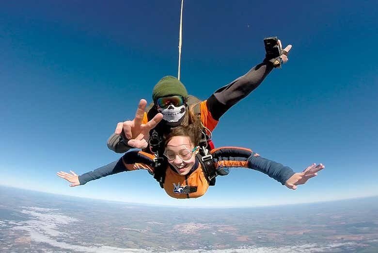 Salto de Paraquedas em Boituva: Adrenalina nas Alturas!
