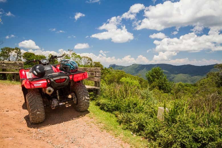 Explore as Belezas de Campos do Jordão em Uma Aventura de Quadriciclo!