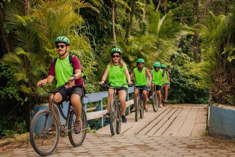 Tour de Bicicleta por Maresias: Descubra as Belezas Naturais de São Sebastião!