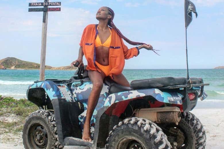 Explore os Encantos de Arraial do Cabo em um Tour de Quadriciclo!