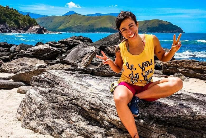 Trilha pela Praia de Calhetas: Explore Refúgios Paradisíacos!