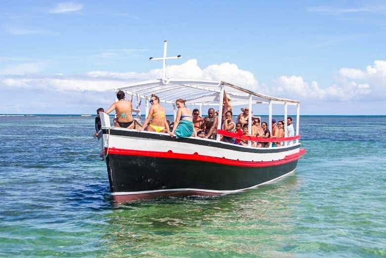 Excursão à Praia de Garapuá: Mergulhe nas Piscinas Naturais e Explore um Paraíso Tropical!
