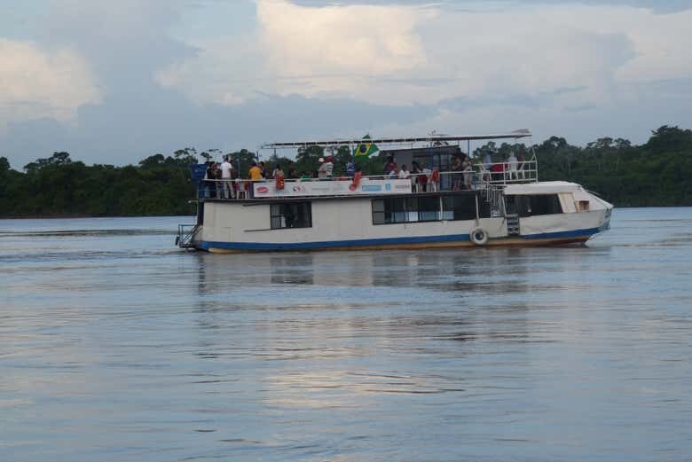 Passeio de Barco ao Entardecer em Boa Vista!
