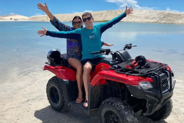 Aventura nas Dunas: Tour de Quadriciclo ao Pôr do Sol em Jericoacoara!