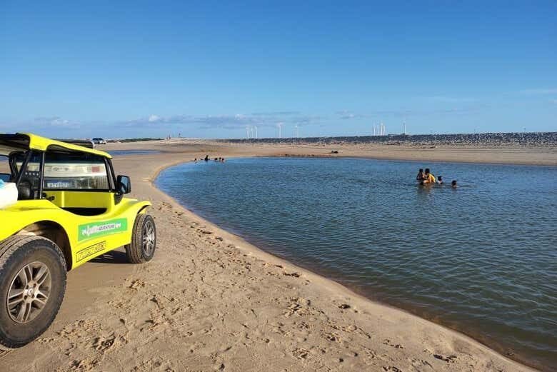 Águas Belas & Praias Desertas: Aventura de Buggy pelo Ceará!