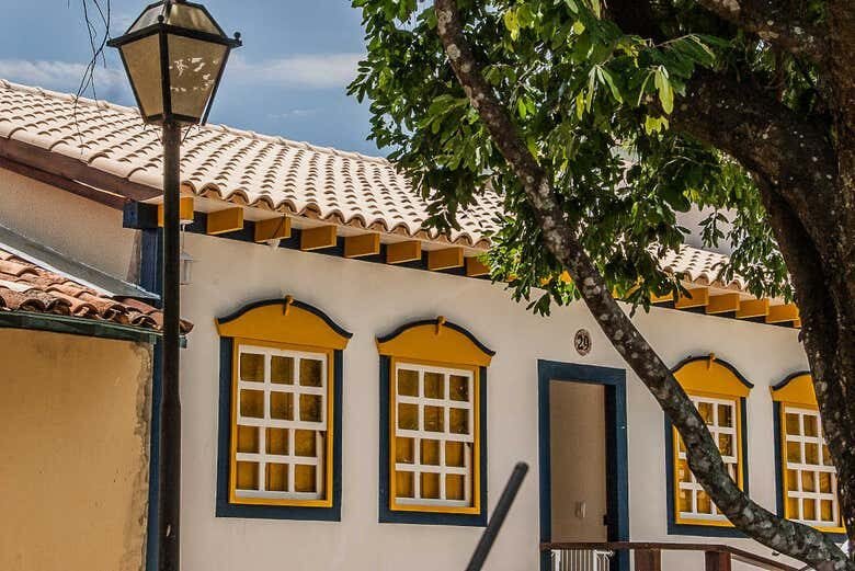 Excursão Privada a Pirenópolis e Cachoeira do Salto do Corumbá: Cultura e Natureza ao Seu Alcance!