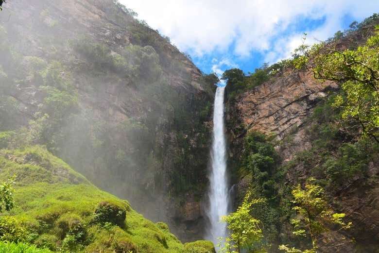 Desbrave a Natureza na Cascata do Salto do Itiquira - Excursão Privada!