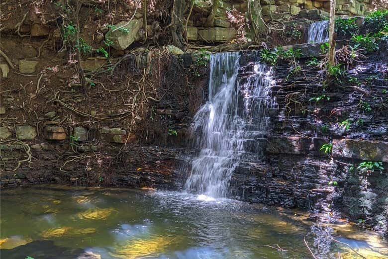 Excursão ao Parque Nacional de Sete Cidades e Pedro II: História e Natureza ao Seu Alcance!