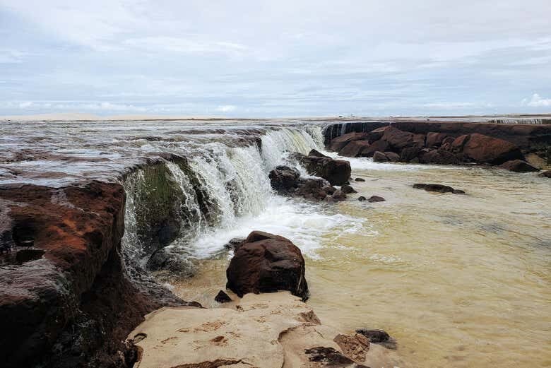 Aventuras de 4x4 nas Deslumbrantes Lagoas de Atins!