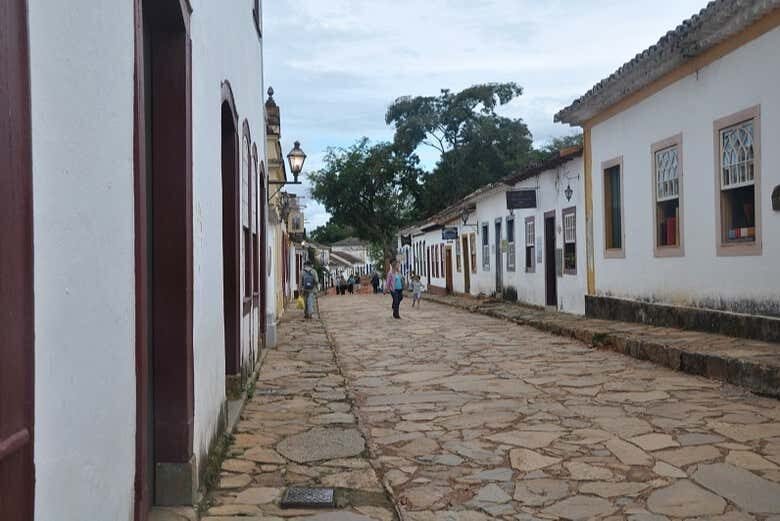 Descubra as Jóias Históricas de Minas Gerais: Excursão a Tiradentes e São João del-Rei!