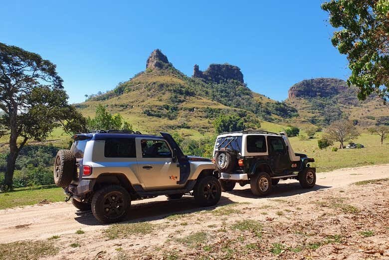 Aventura 4x4 em Botucatu com Almoço Delicioso!