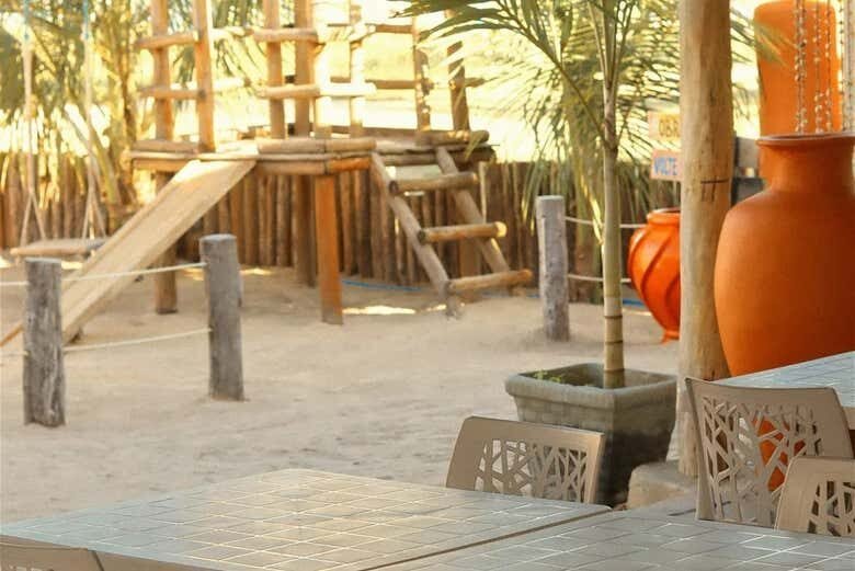 Excursão à Praia de São José da Coroa Grande: Paraíso e Aventura na Costa Brasileira!