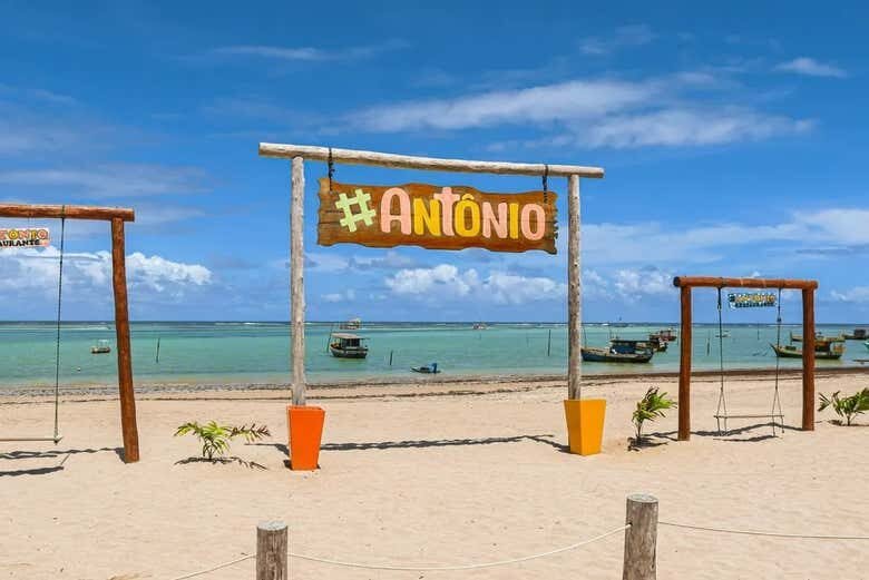 Excursão à Praia de São José da Coroa Grande: Paraíso e Aventura na Costa Brasileira!