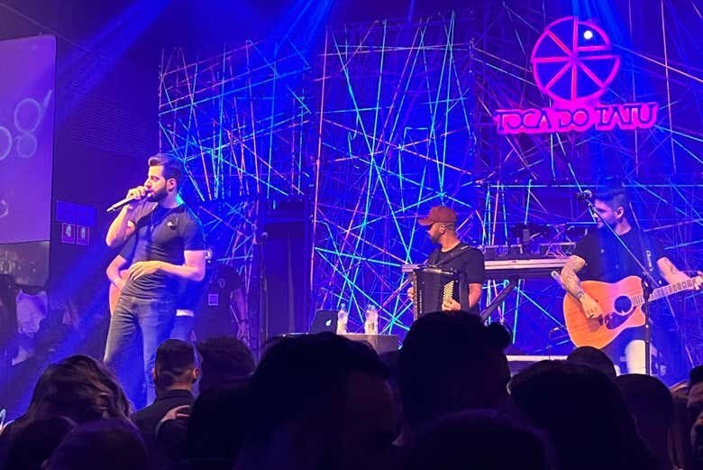 Viva a Noite em São Paulo: Pub Crawl na Vila Olímpia!