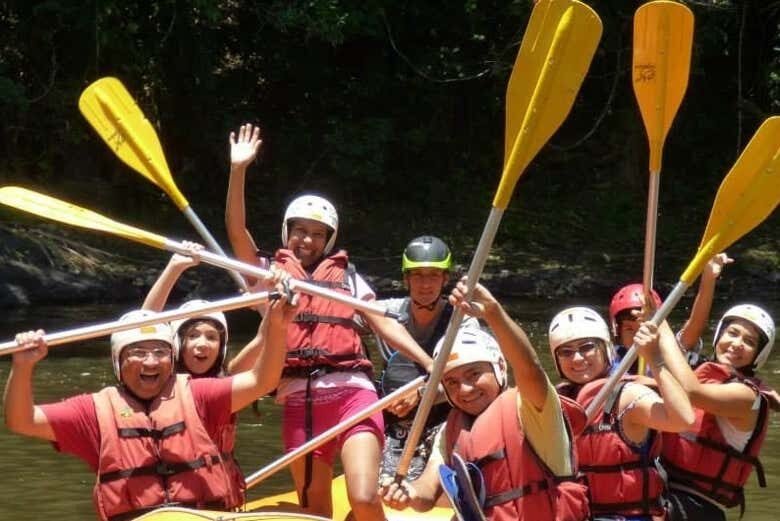 Aventure-se nas Águas do Rio Turvo: Rafting em Família no Meio da Natureza!