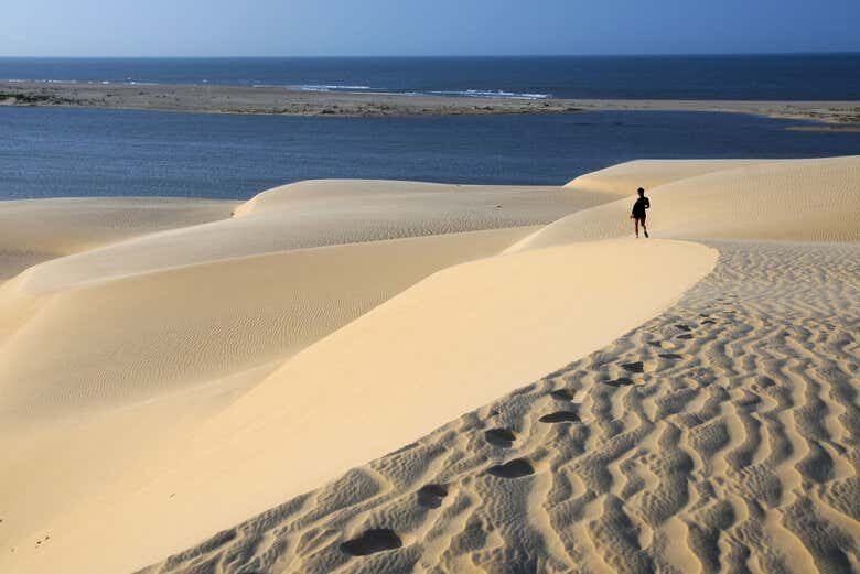 Expedição Jericoacoara: Dunas, Lagoas e Monumentos Naturais!
