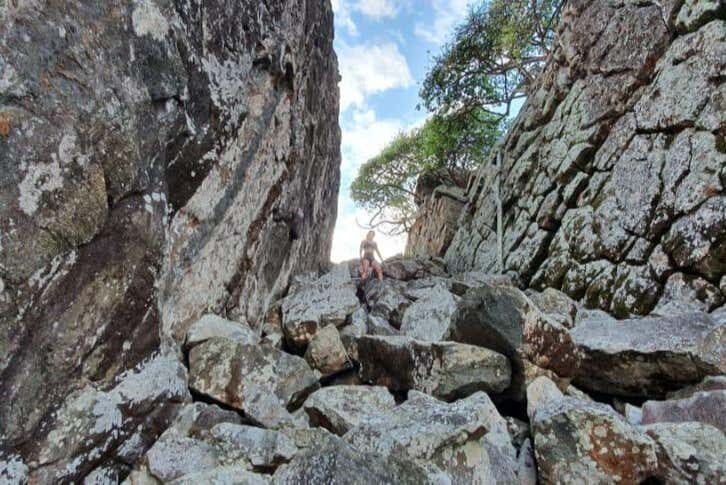 Descubra as Paisagens Deslumbrantes de Fernando de Noronha: Trilha do Piquinho!