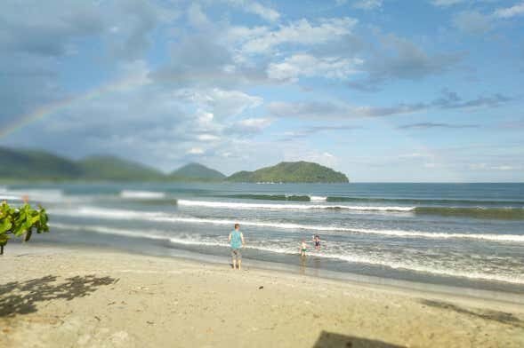 Explore as Maravilhas de Prumirim: Cachoeiras e Ilha em Ubatuba!