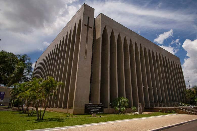 Explore os Monumentos Impressionantes de Brasília em um Tour Panorâmico!