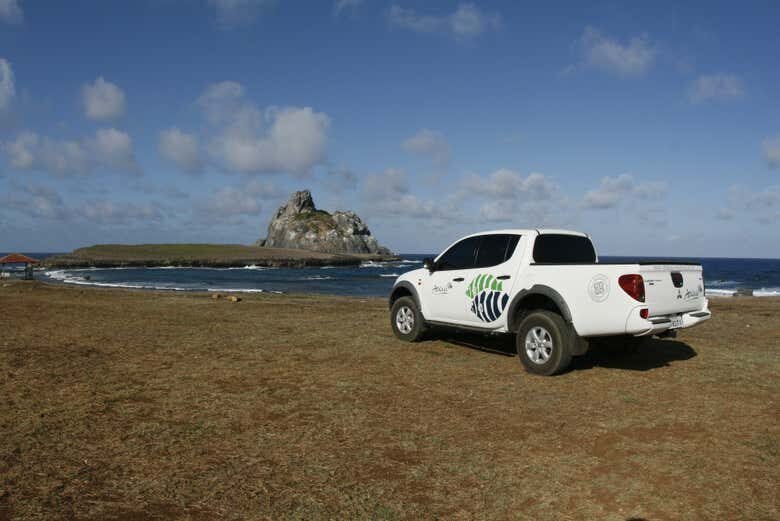Explore as Belezas do Morro São José em Fernando de Noronha!